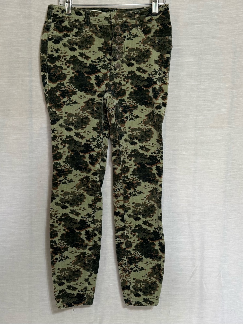 Anthropologie Pilcro High Rise Skinny Floral Camo Corduroy Pants 27 NWOT
